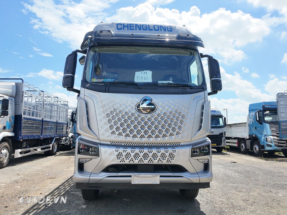 Tải 4 chân Chenglong H5V 310HP Thùng 9M9 Tải 18 Tấn